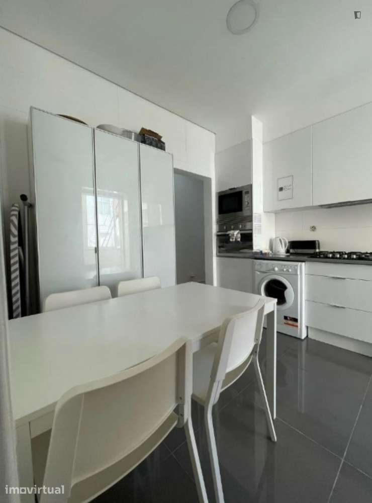Quarto - localizado em Alameda Lisbon - Grande imagem: 4/5