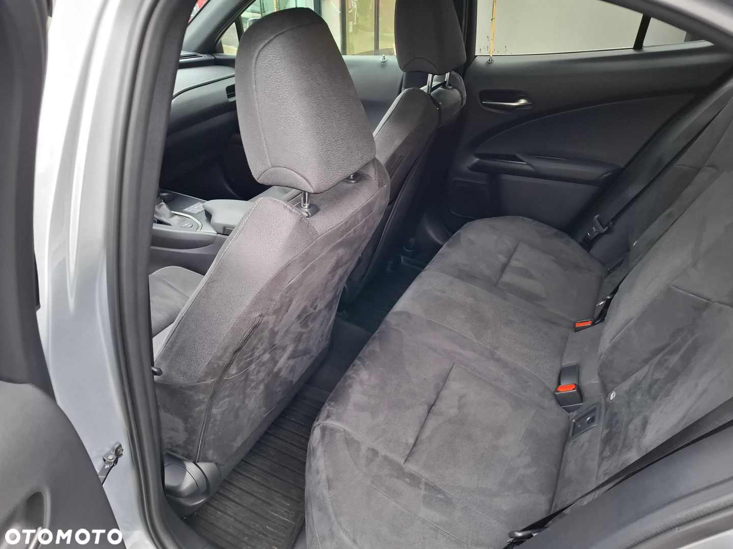 Lexus UX - 15