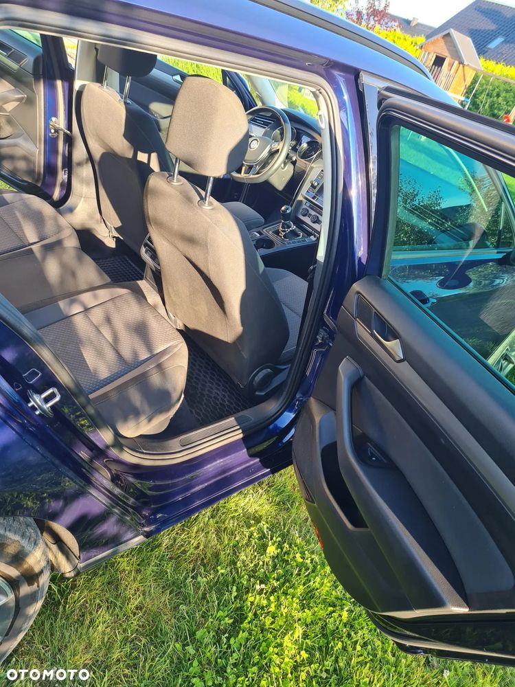 Volkswagen Passat 1.6 TDI (BlueMotion Technology) Comfortline - 17
