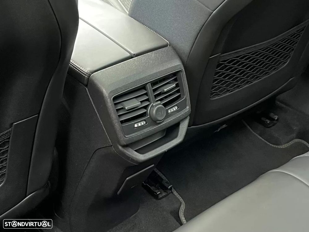 Peugeot 3008 1.6 BlueHDi GT Line EAT6 - 17