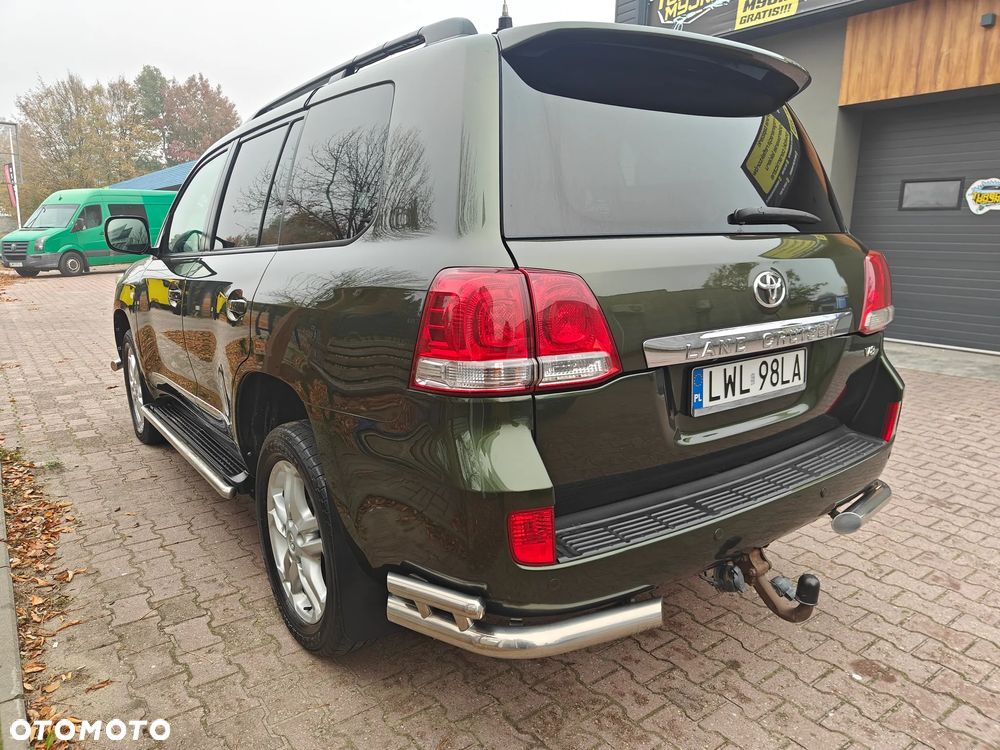 Toyota Land Cruiser - 7