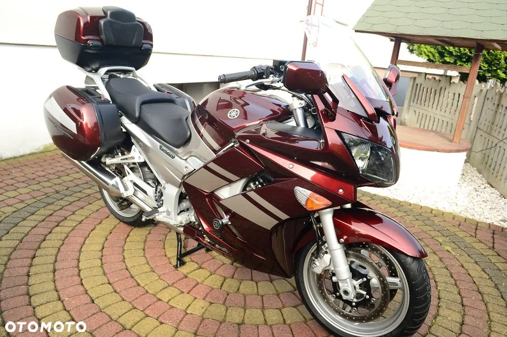 Yamaha FJR - 2
