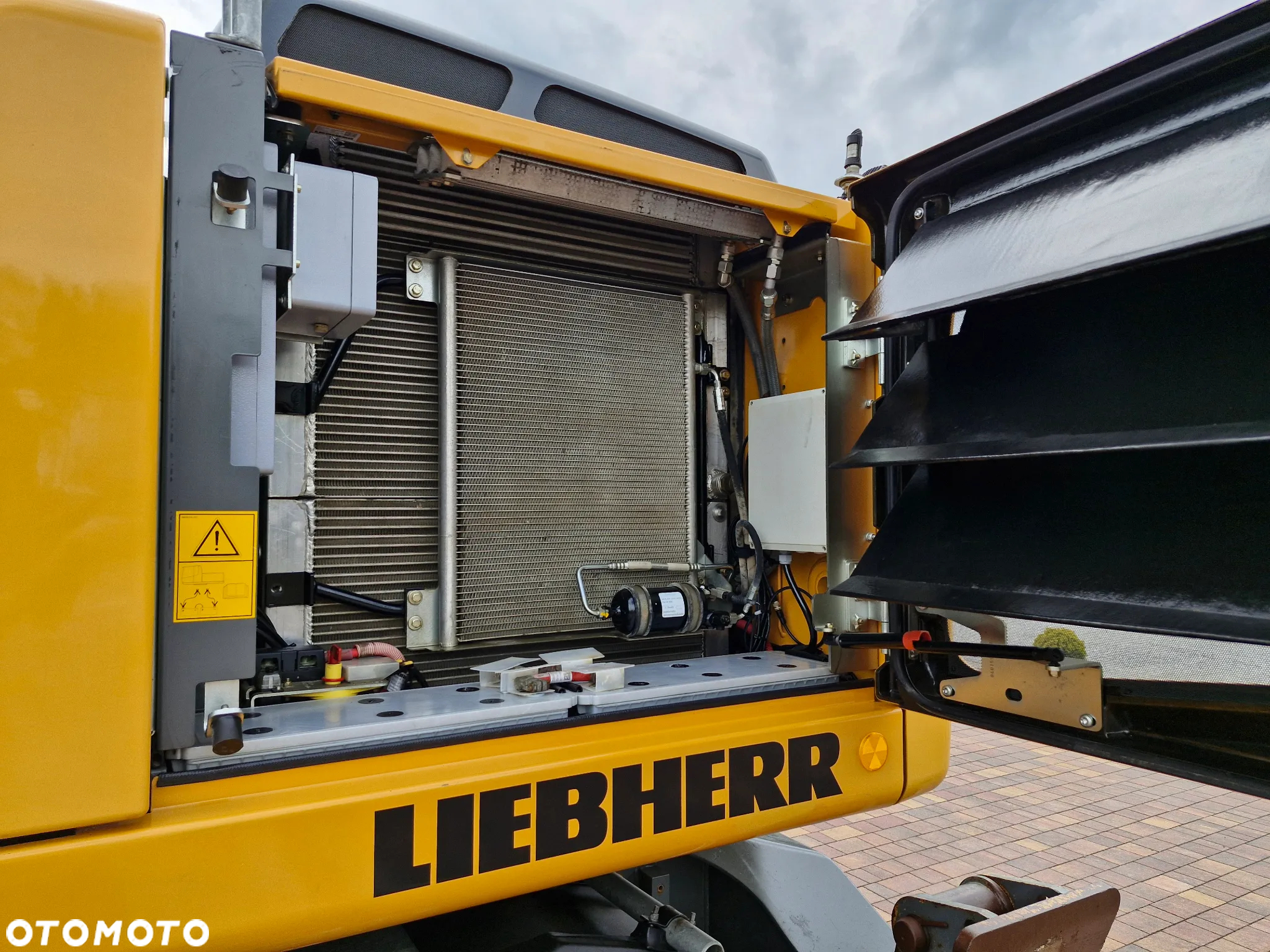 Liebherr A 916 - 11