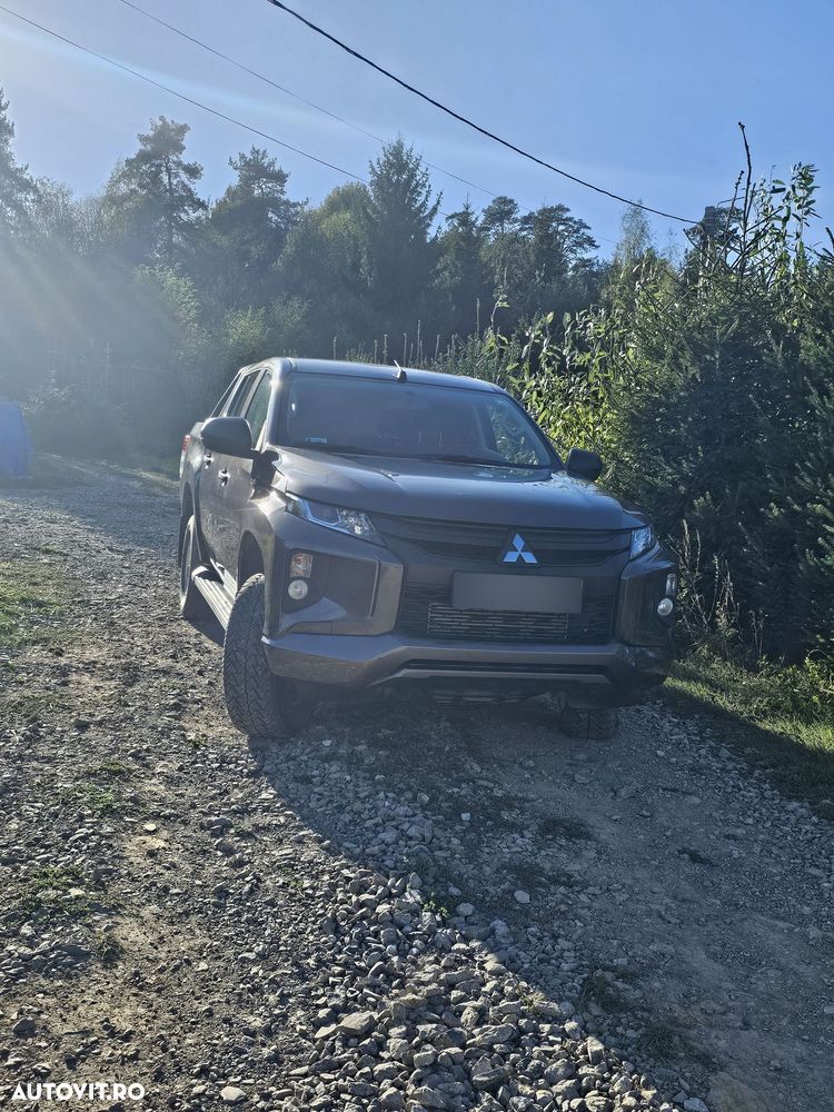 Mitsubishi L200 Double Cab M/T Invite - 1