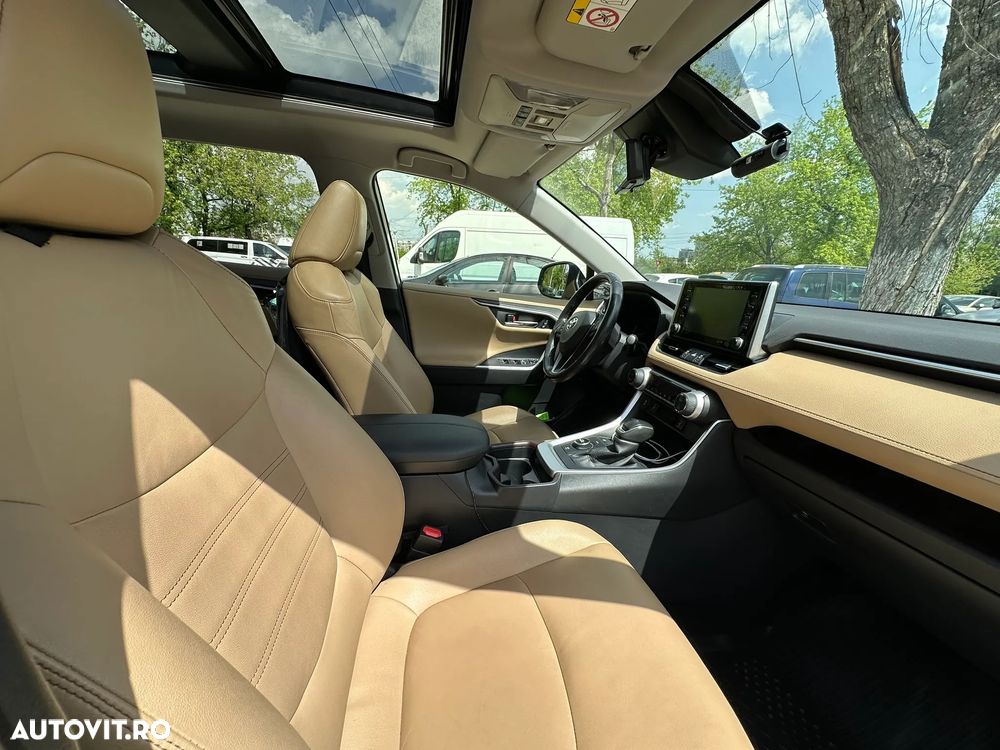 Toyota RAV4 - 32