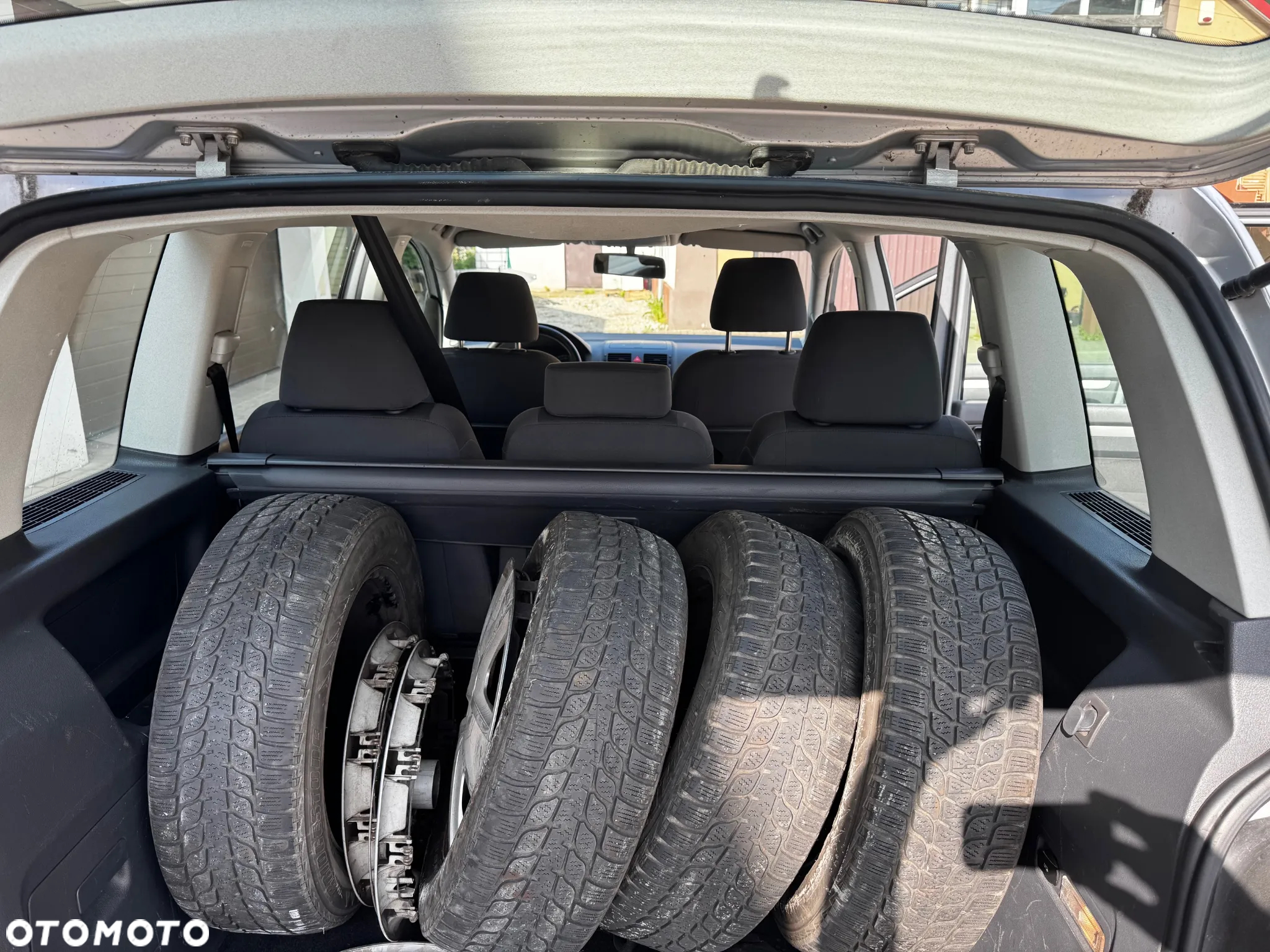 Volkswagen Touran 2.0 EcoFuel Highline - 15
