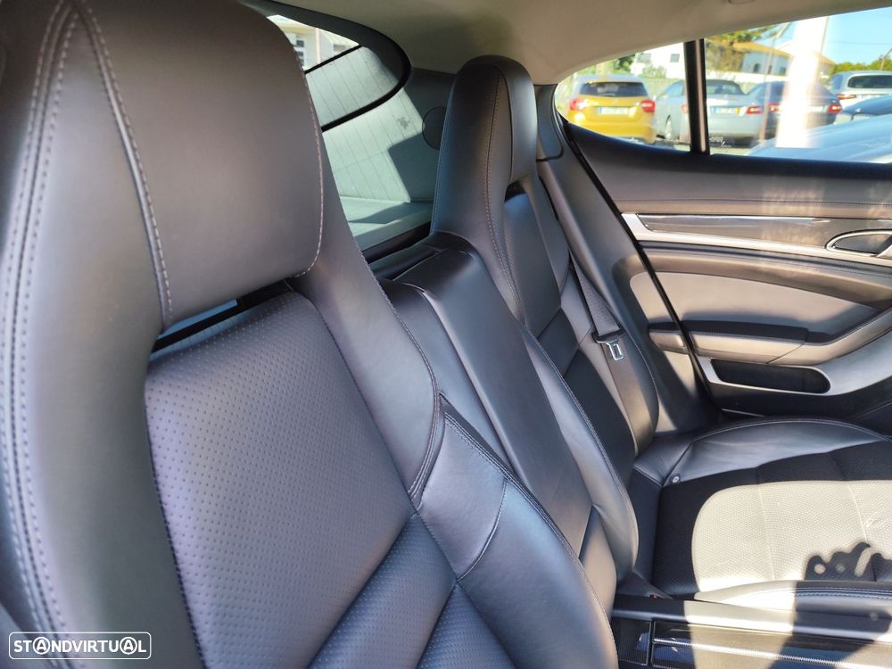 Porsche Panamera - 19