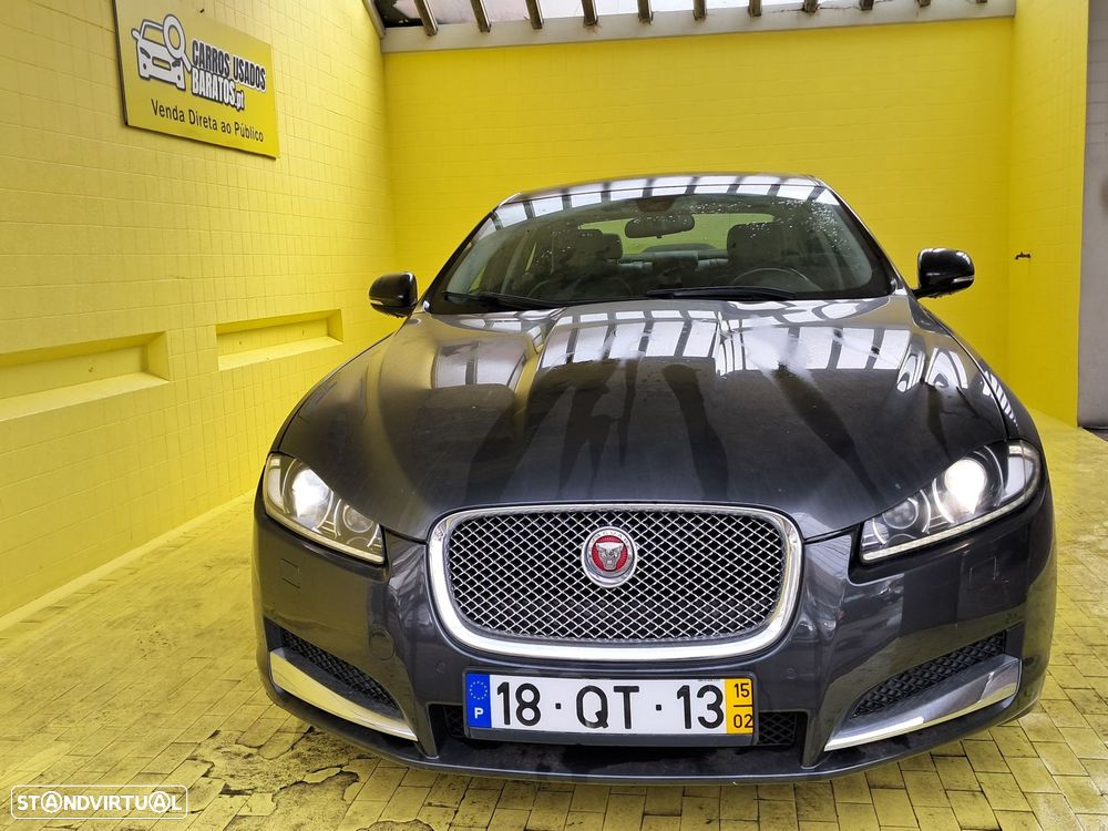 Jaguar XF 2.2 D Luxury - 20