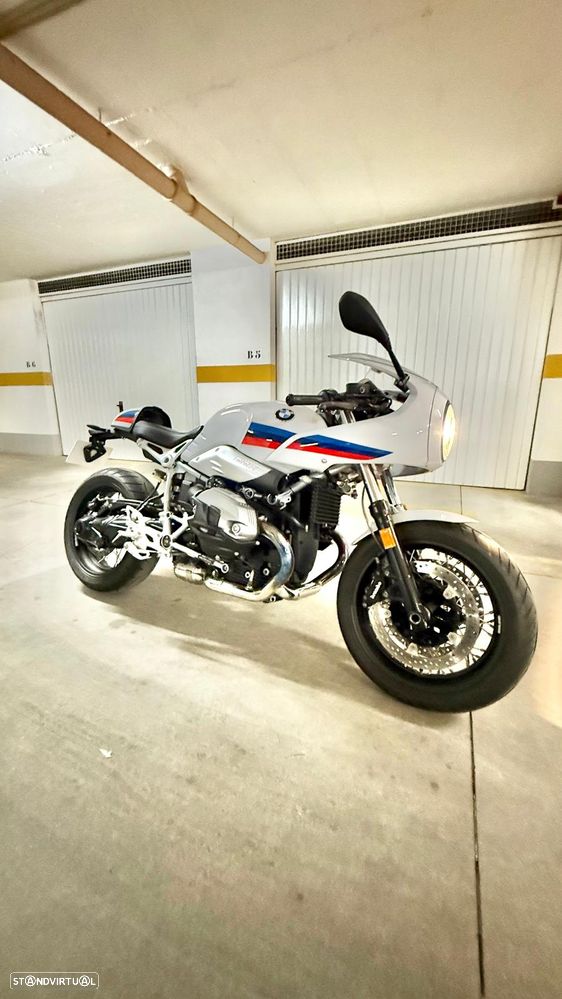 BMW R nineT Cafe Racer - 14