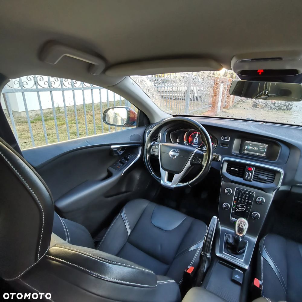 Volvo V40 D2 - 15