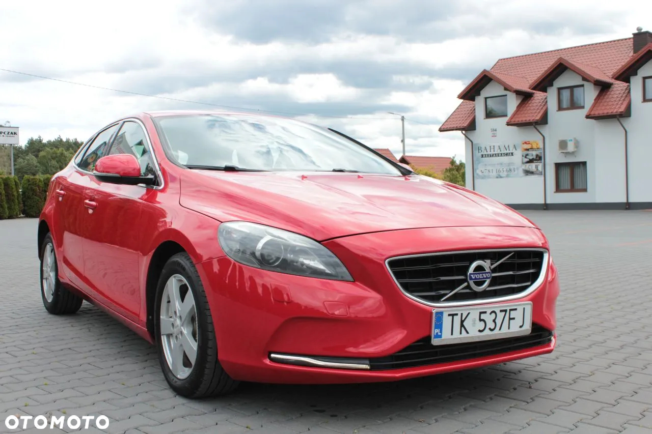 Volvo V40 D2 Momentum - 2