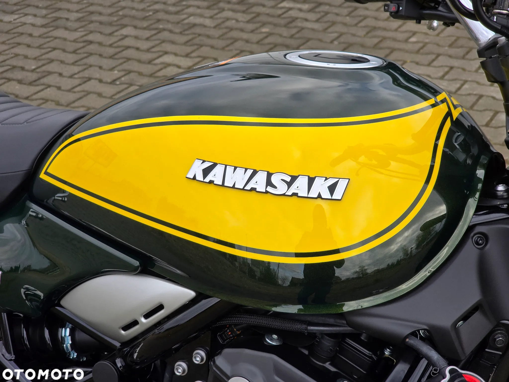 Kawasaki Z 900 RS - 8