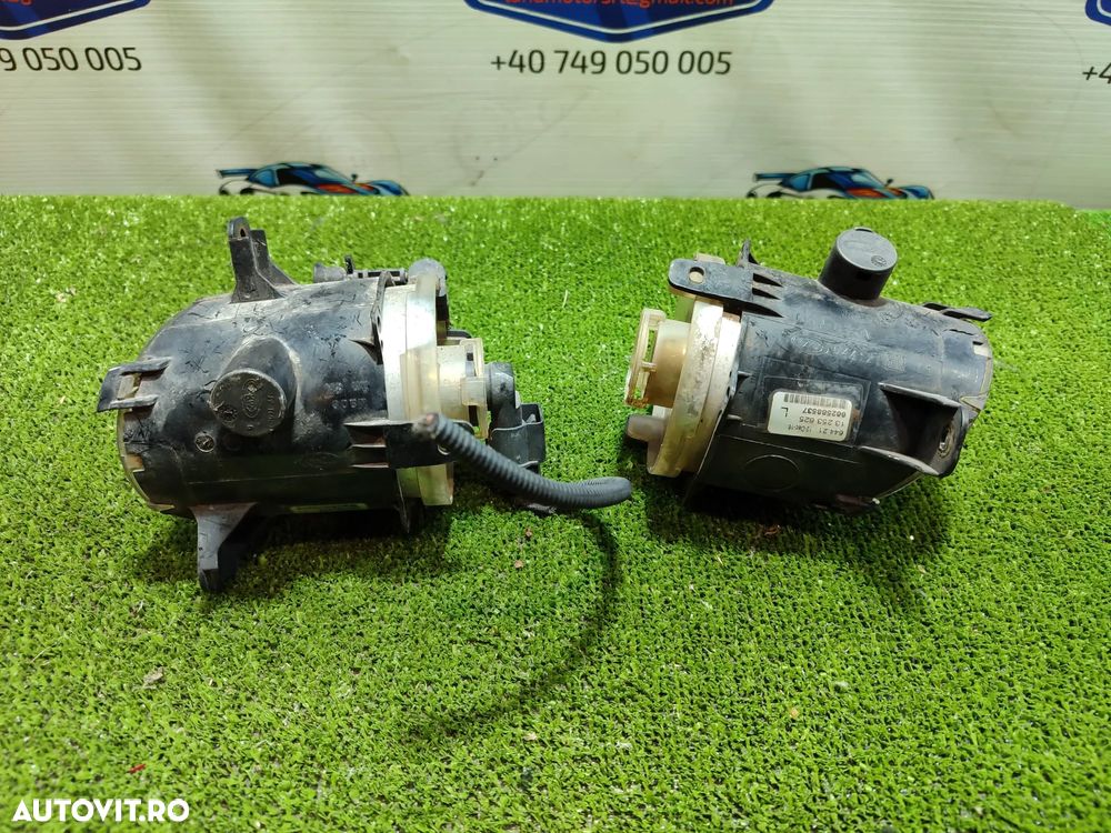 PROIECTOR CEATA DREAPTA / STANGA OPEL CORSA E 1.4 BENZINA 2017 COD OEM 13253625 / 13253626 / P08 HATCHBACK / 2014-2019 - 2