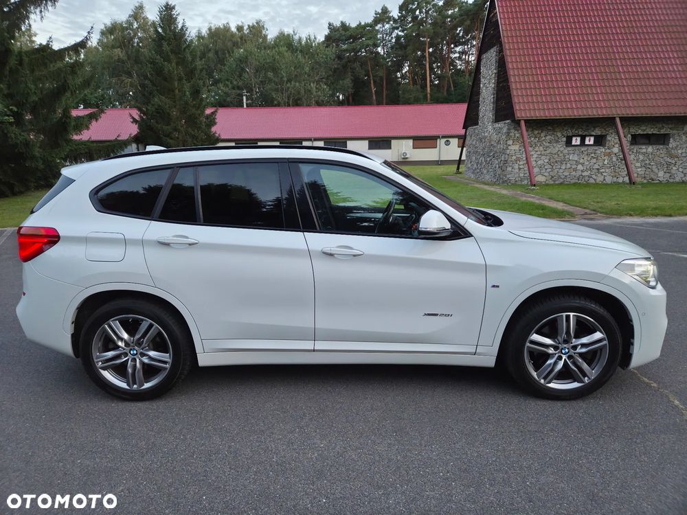 BMW X1 xDrive20i M Sport - 13
