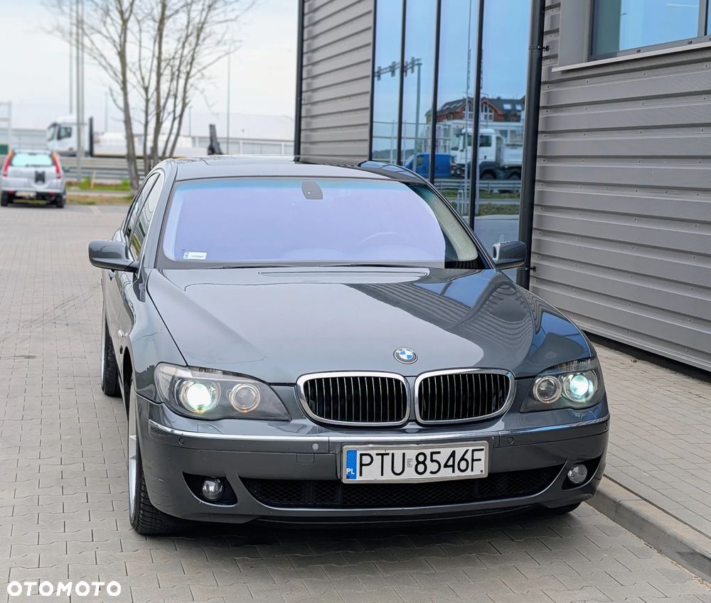BMW Seria 7 - 12