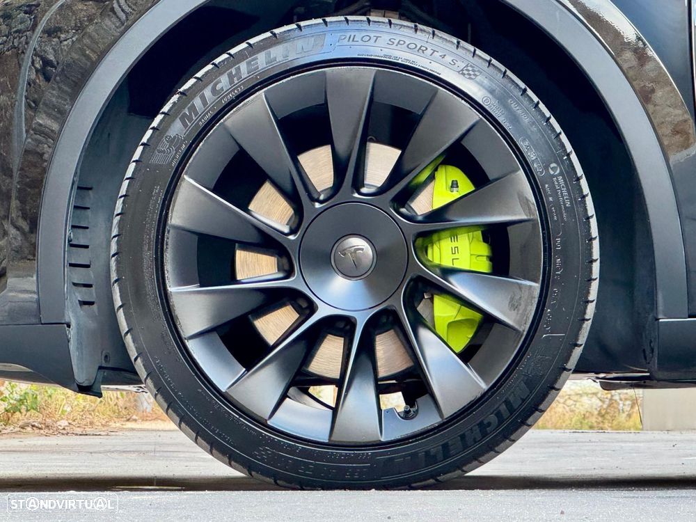 Tesla Model Y Long Range Tração Integral - 22