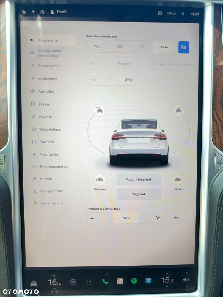Tesla Model X - 23