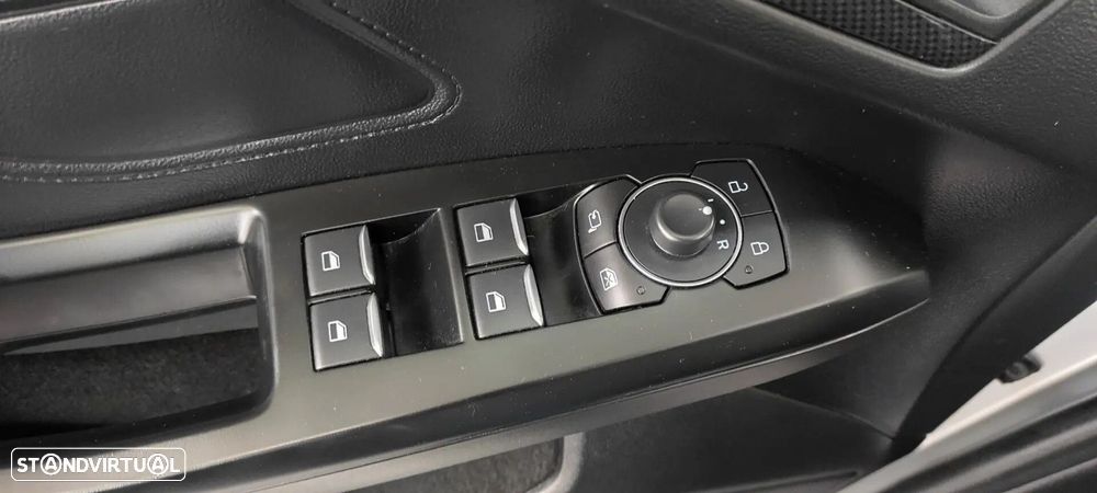 Ford Focus 1.0 EcoBoost MHEV ST-Line - 42