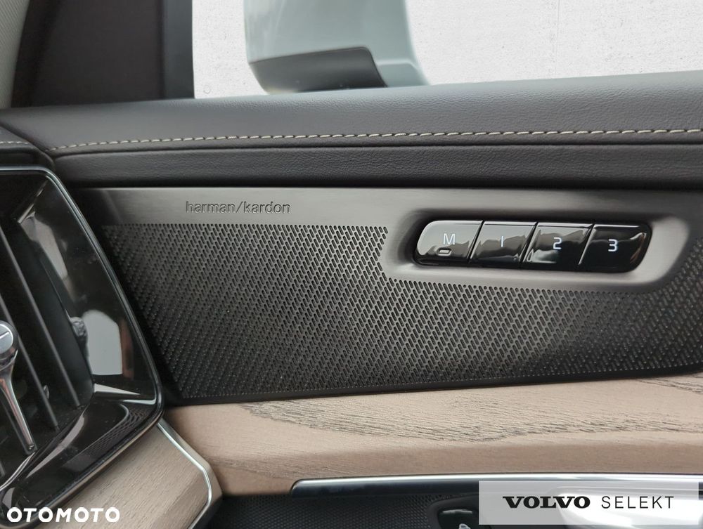 Volvo XC 90 - 25