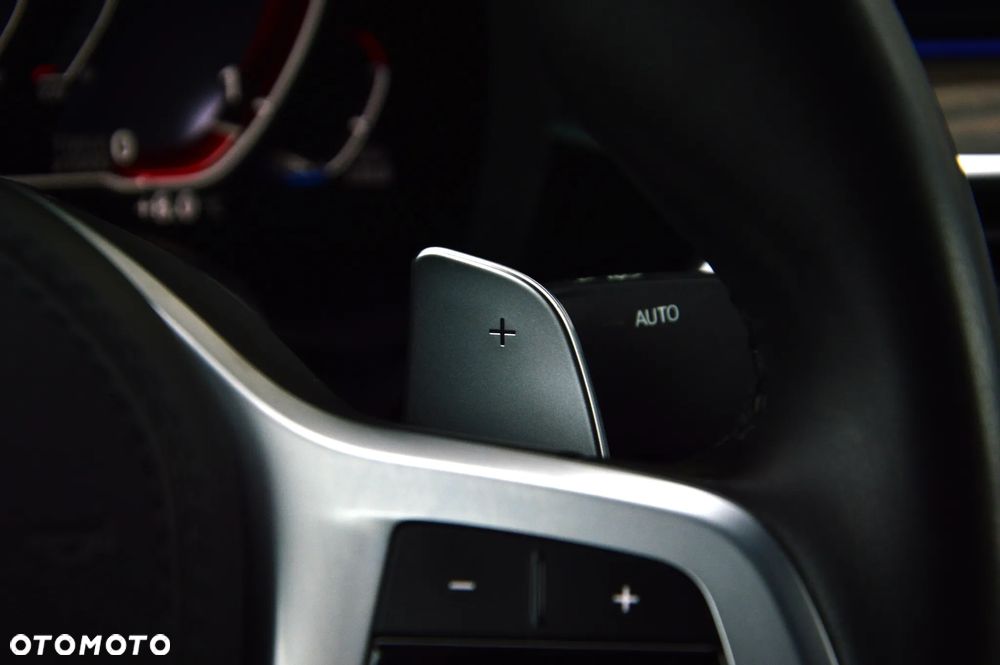 BMW Seria 5 520d xDrive Sport - 27