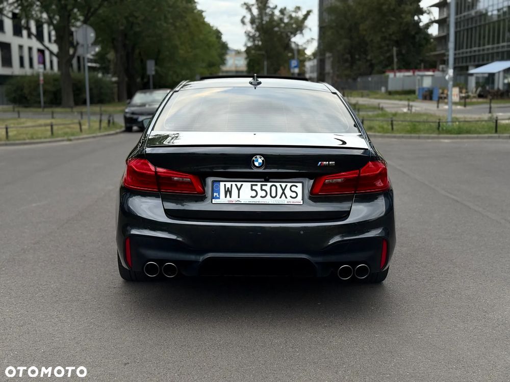 BMW Seria 5 M550i xDrive sport - 11
