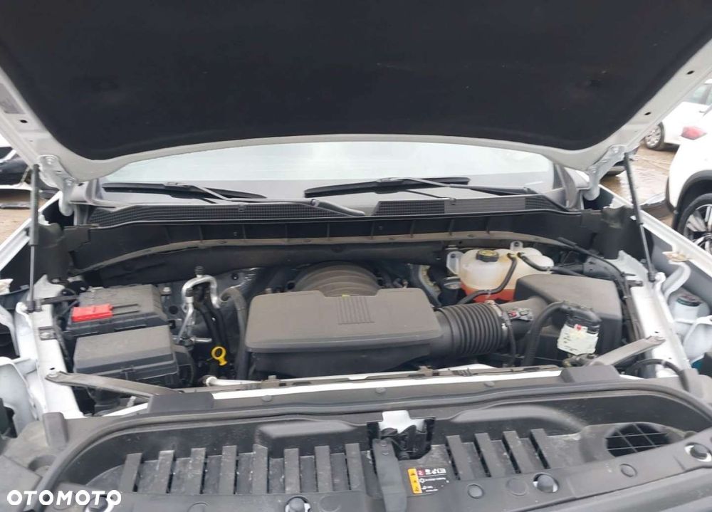 Chevrolet Silverado - 12