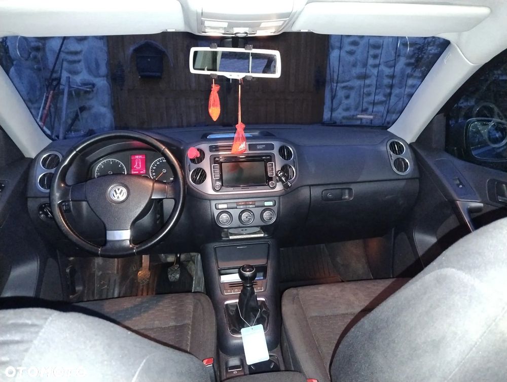 Volkswagen Tiguan - 15