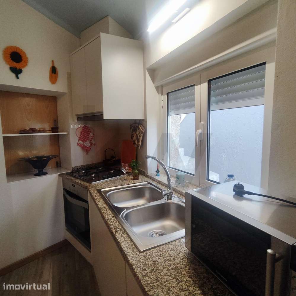 Moradia T1 totalmente renovada - Grande imagem: 2/16