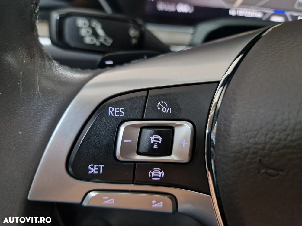 Volkswagen Touareg V6 TDI Elegance - 14