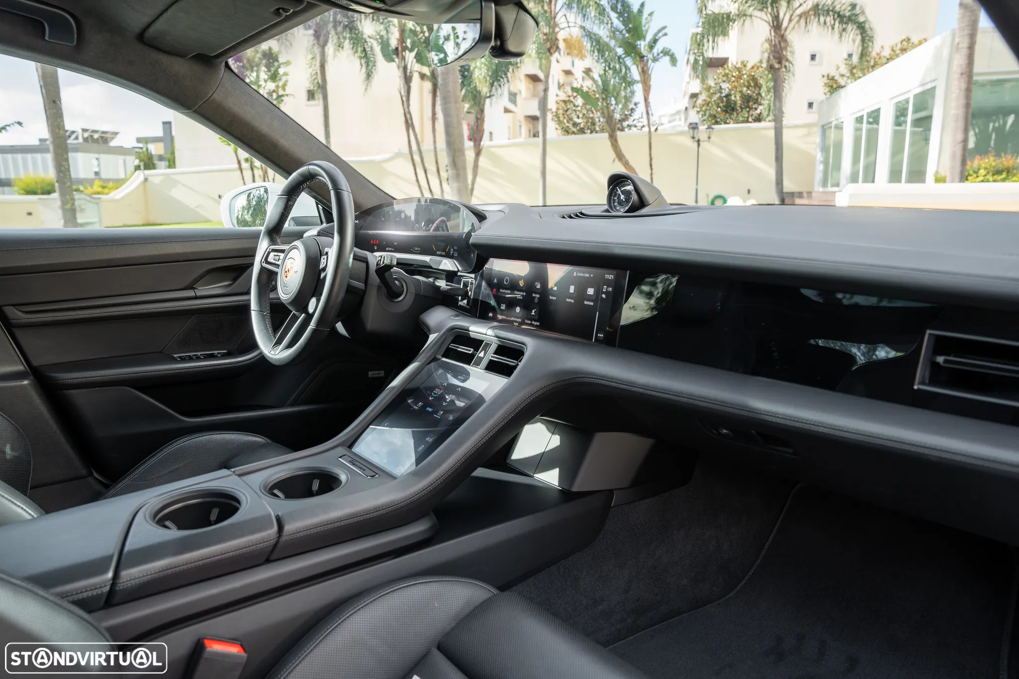 Porsche Taycan Turbo - 14