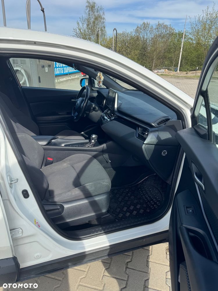 Toyota C-HR - 6