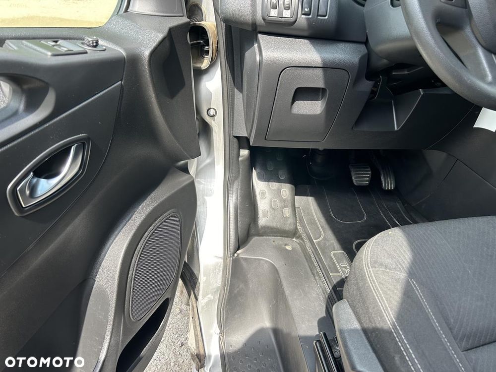 Renault TRAFIC - 10