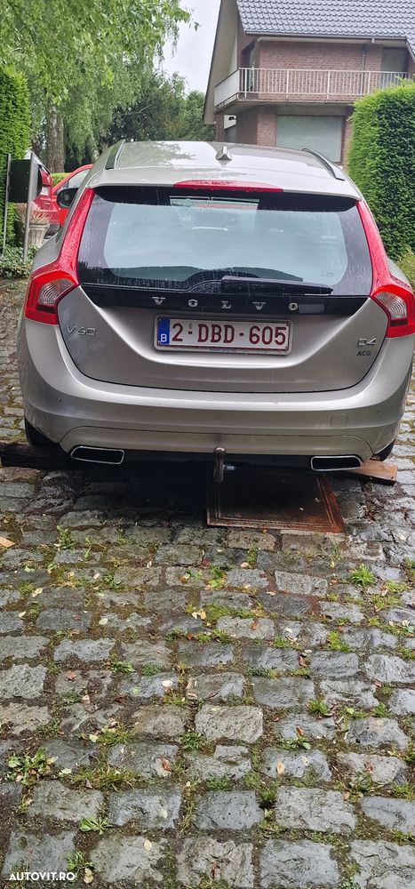 Volvo V60 D4 Momentum - 10