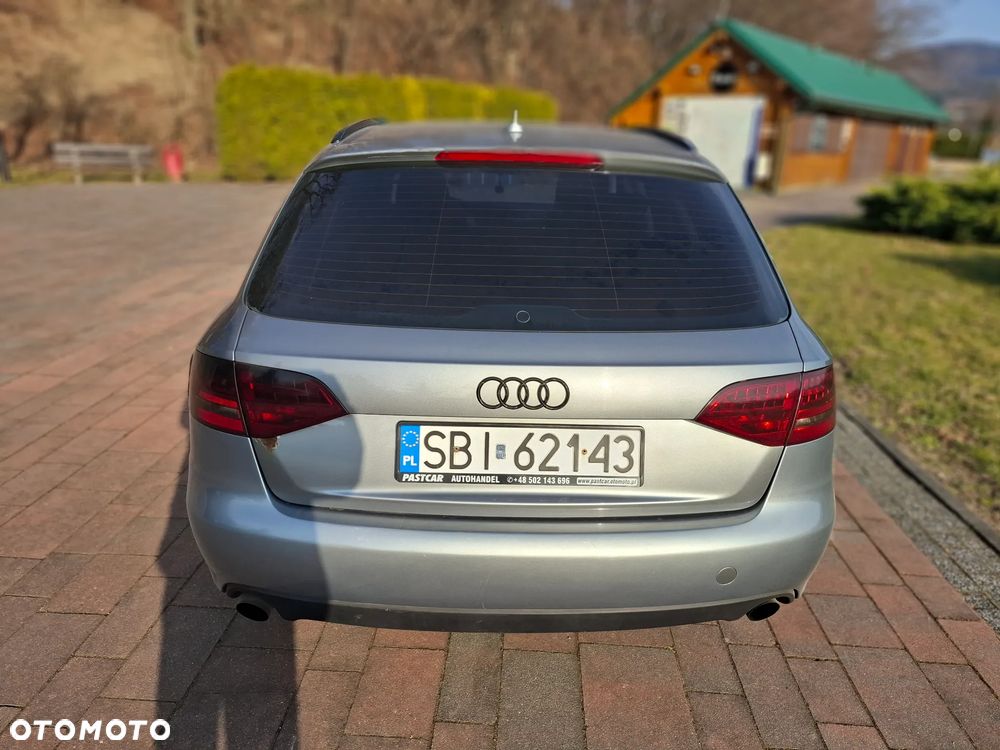 Audi A4 Avant - 4