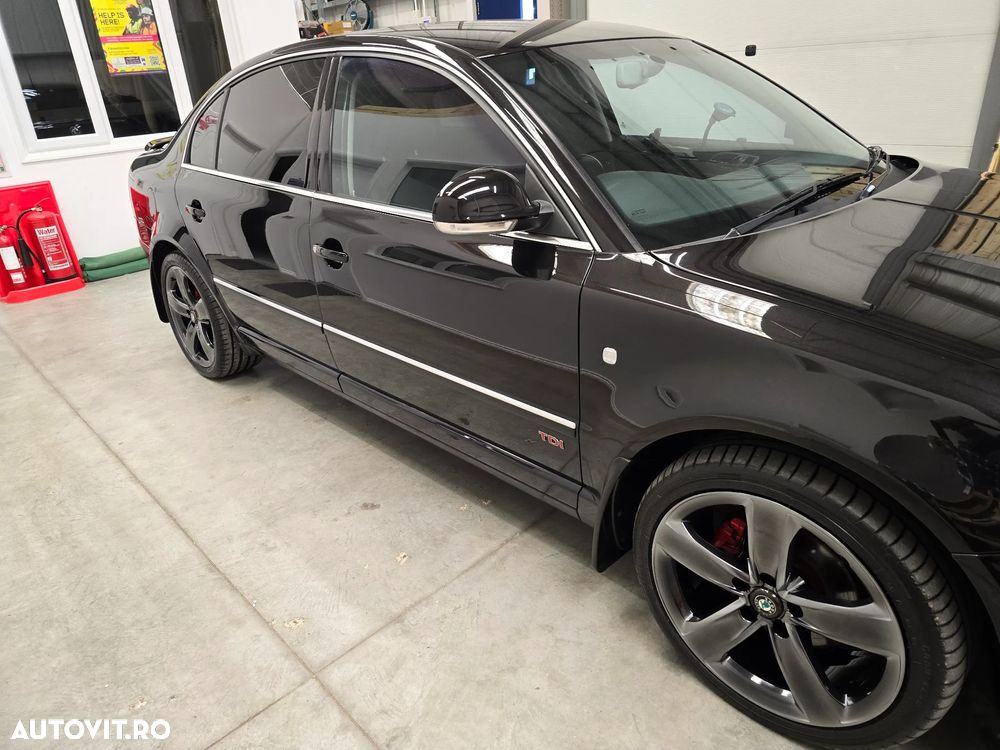 Skoda Superb 2.0 TDI DPF Elegance - 4