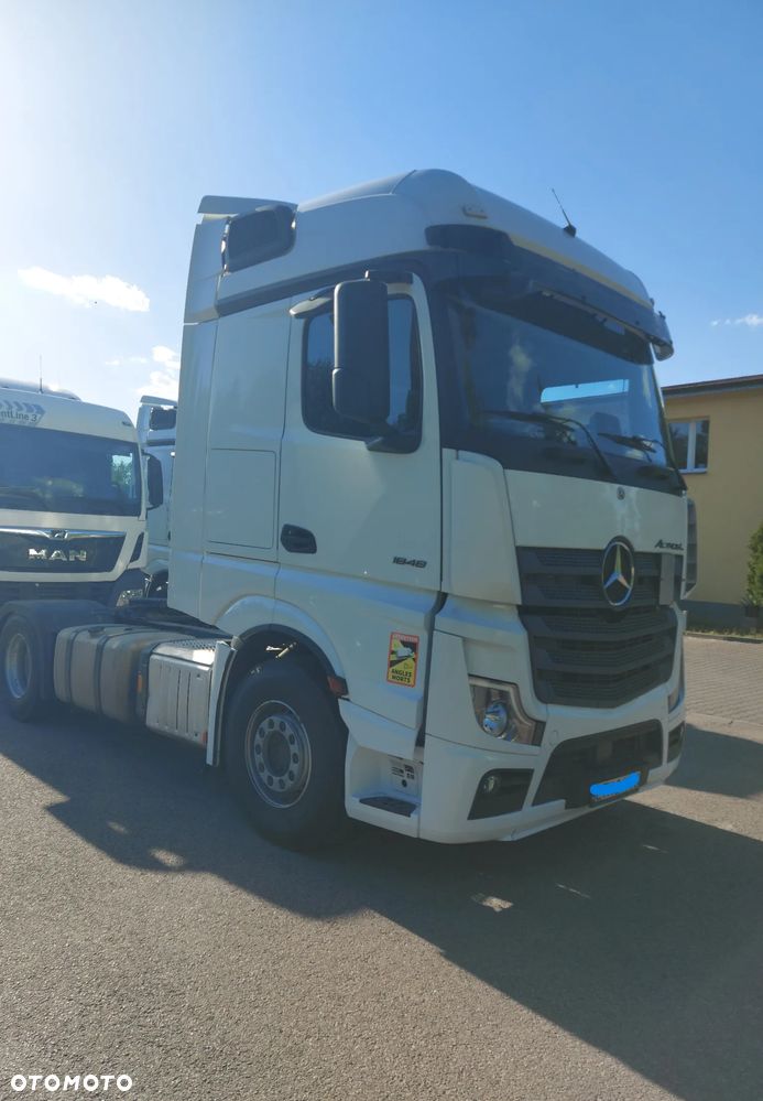 Mercedes-Benz Actros - 3