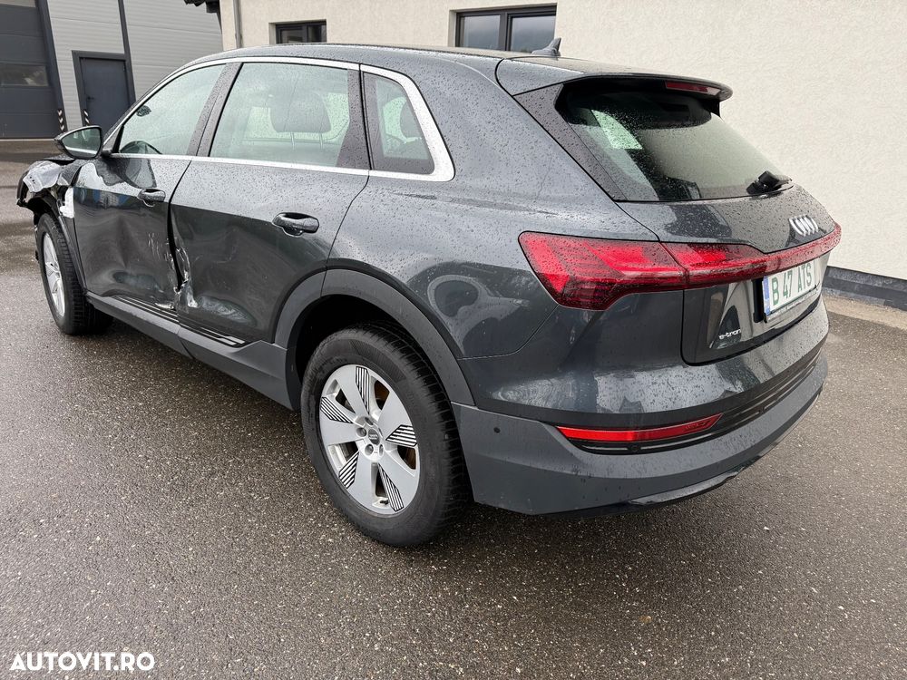 Audi e-tron - 10