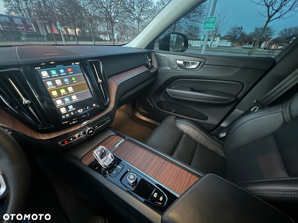 Volvo XC 60 T8 AWD Recharge Ultimate Dark - 21