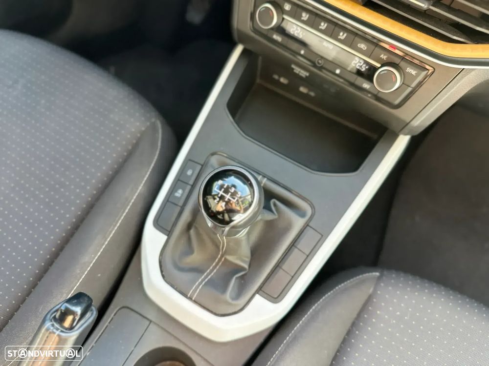 SEAT Arona 1.0 TSI - 11