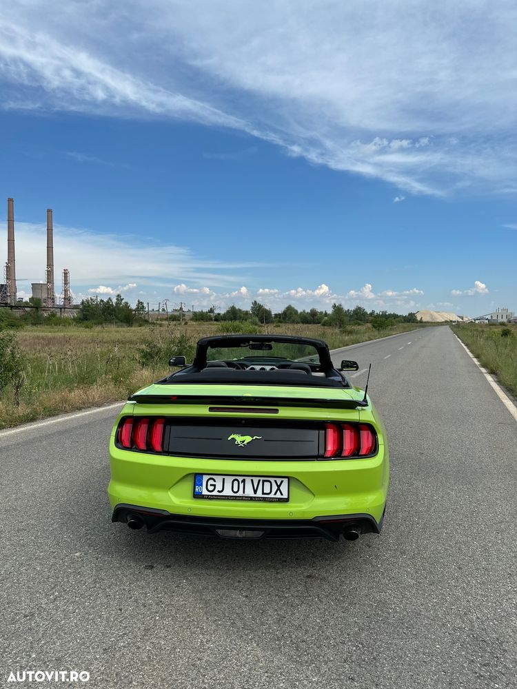 Ford Mustang 2.3 Eco Boost Aut. - 3