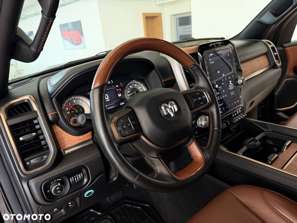 RAM 1500 Crew Cab Longhorn - 22