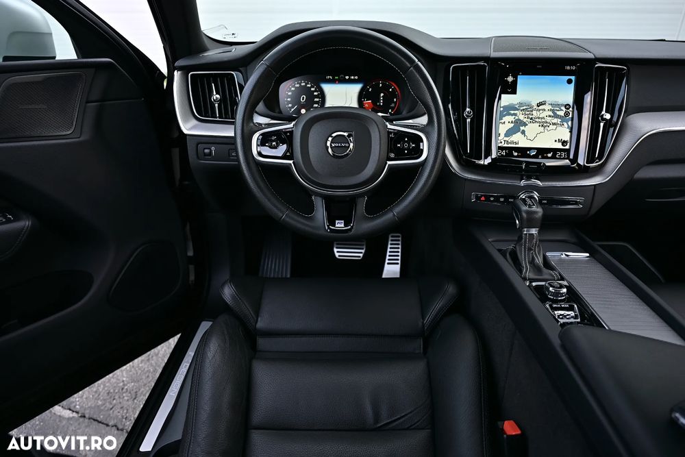Volvo XC 60 D5 AWD R-Design - 6