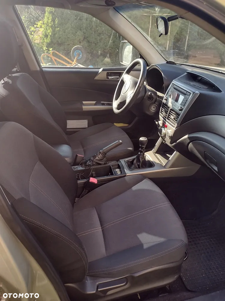 Subaru Forester 2.0D VR 000 - 9