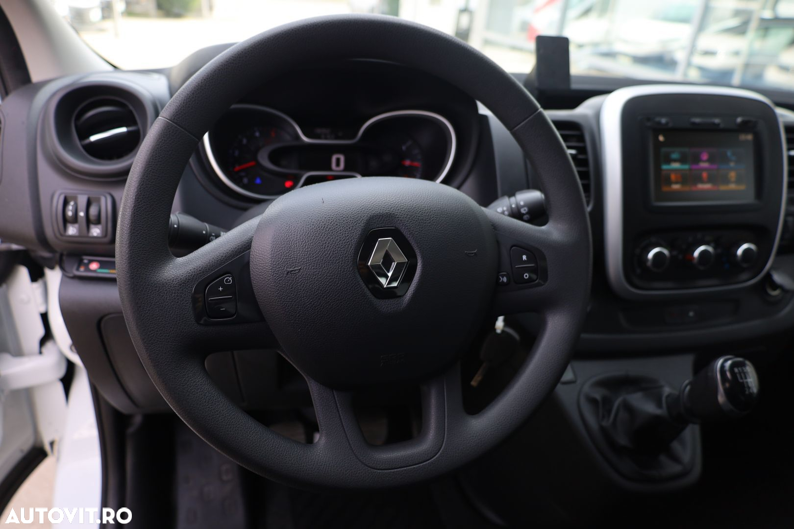 Renault Trafic - 15