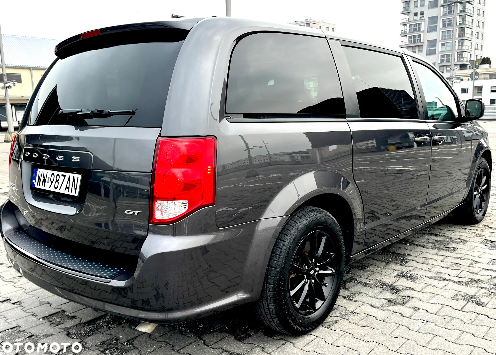 Dodge Grand Caravan - 6