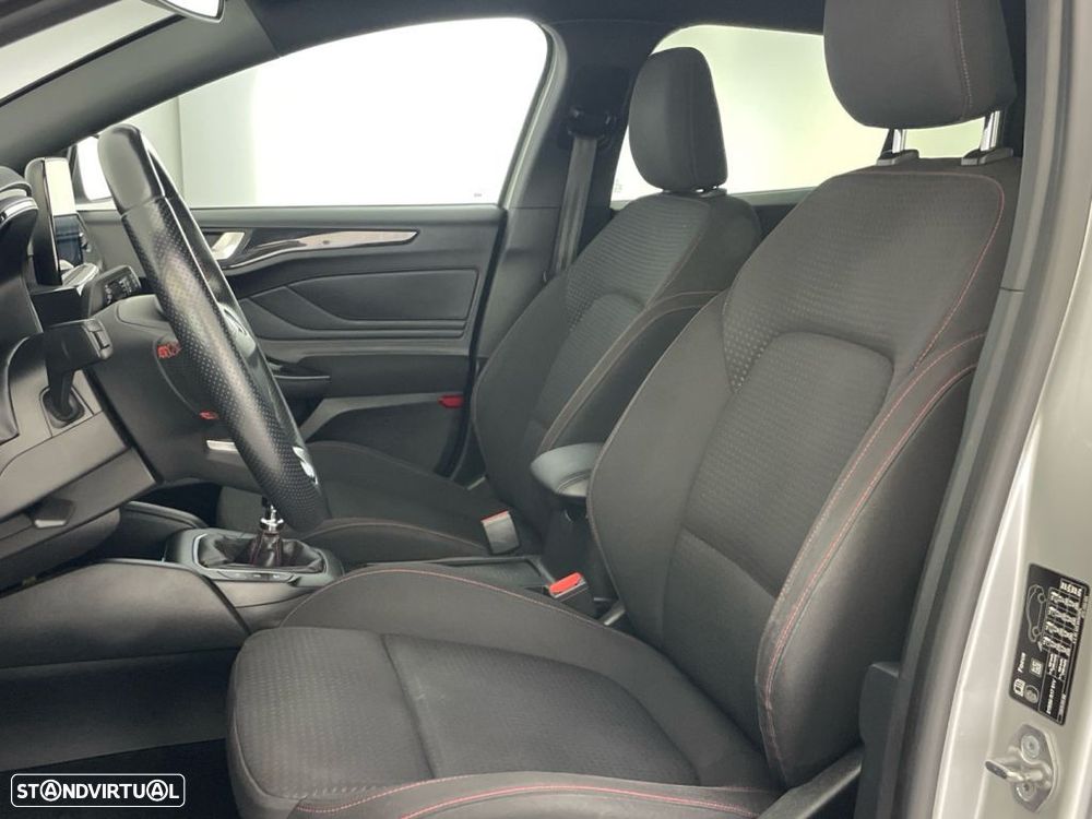 Ford Focus 1.0 EcoBoost ST-Line - 18