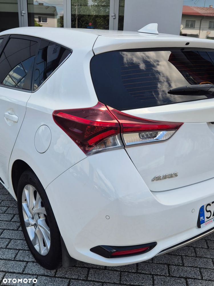 Toyota Auris 1.6 Premium - 9