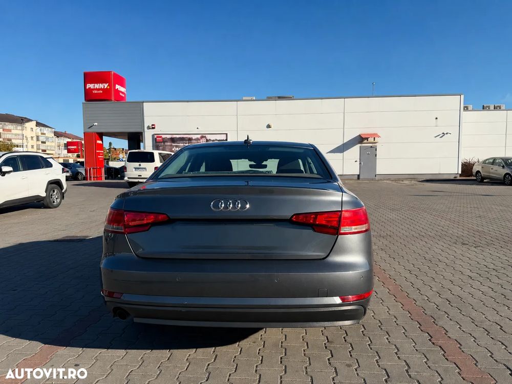 Audi A4 Limuzina 2.0 TDI - 6
