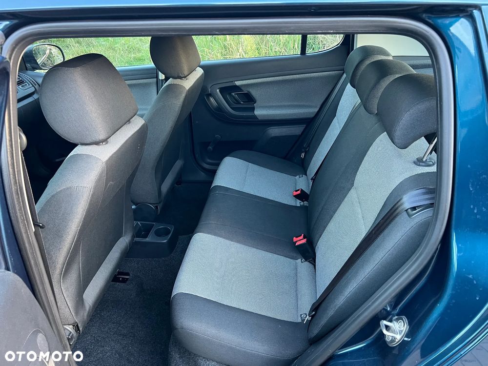 Skoda Fabia 1.2 HTP FAMILY - 12