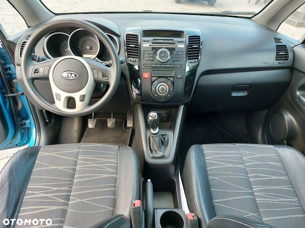 Kia Venga - 18